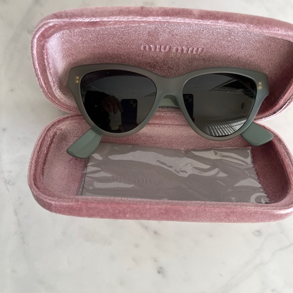 Miu Miu Green Cateye Sunglasses Glasses Frames Eyeglasses Italy Pink Velvet Case - Picture 5 of 12